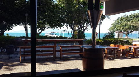 Picnic Bay Hotel - New South Wales Tourism  3