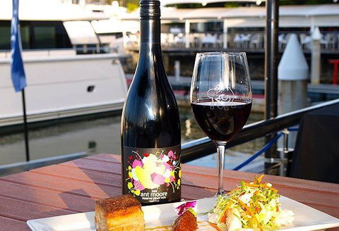 Black Angus Bar & Grill - New South Wales Tourism  16