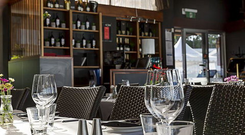 Black Angus Bar & Grill - New South Wales Tourism  5