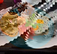 Plum Tucker - New South Wales Tourism 