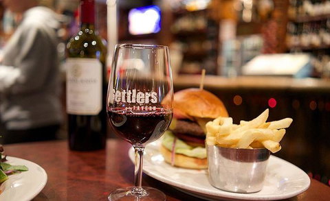 Settlers Tavern - New South Wales Tourism  11