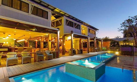 The Deck Poolside Bar & Restaurant - New South Wales Tourism  10