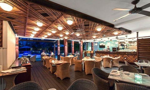 The Deck Poolside Bar & Restaurant - New South Wales Tourism  3
