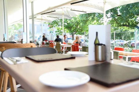 The Main Cafe - New South Wales Tourism  0
