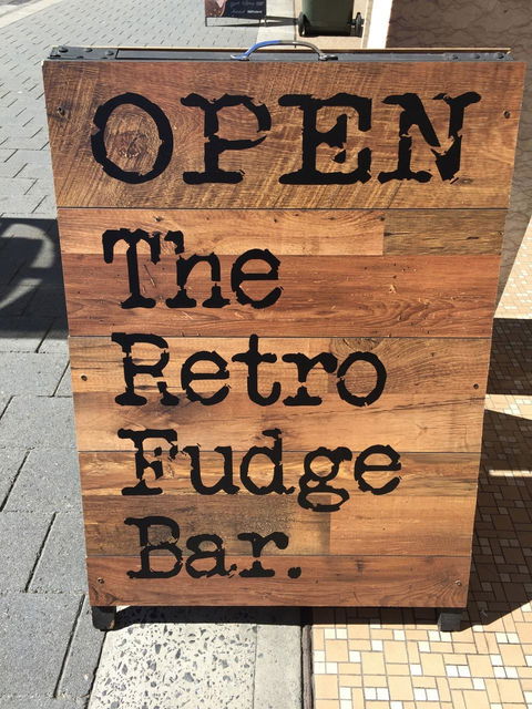 Retro Fudge Bar - New South Wales Tourism  2