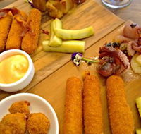 el perro tapas  pizza