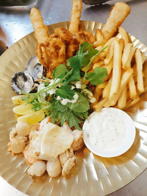 Mt Lyell Hotel Thai - European Bar And Restaurant - New South Wales Tourism  3