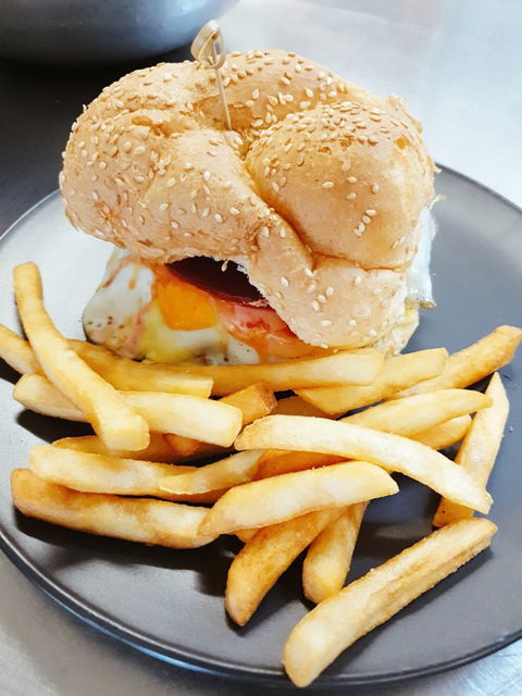 Mt Lyell Hotel Thai - European Bar And Restaurant - New South Wales Tourism  5