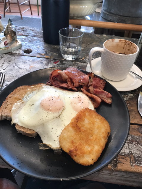 The Lifebuoy Cafe & Quail Street Emporium - New South Wales Tourism  1