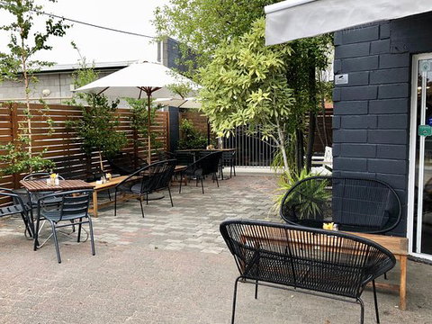 The Lifebuoy Cafe & Quail Street Emporium - New South Wales Tourism  0