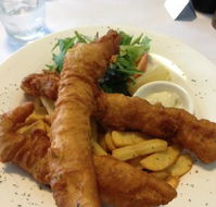 Cafe D'Vine