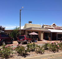 Plum Tree and Ivy - New South Wales Tourism 