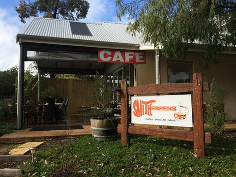 Smithereens Cafe - New South Wales Tourism  0