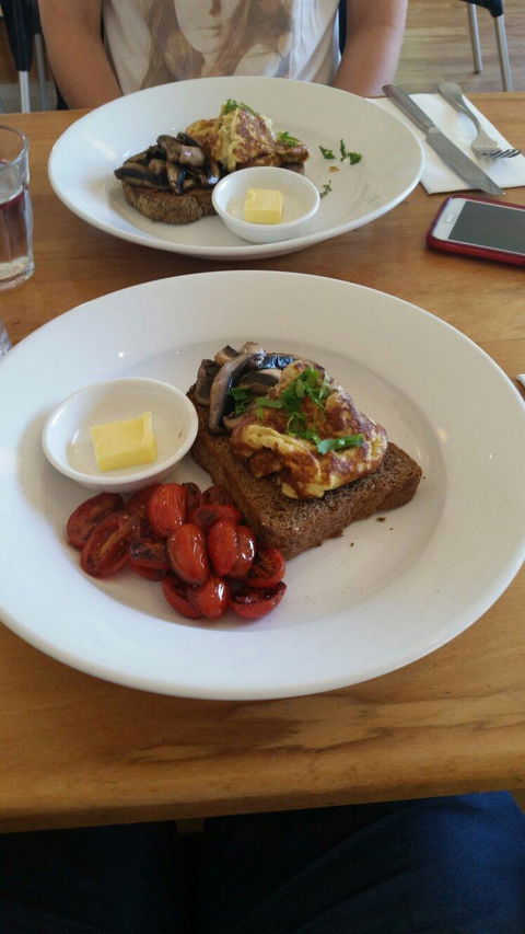 Smithereens Cafe - New South Wales Tourism  1