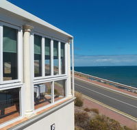 Marino Rocks Cafe Restaurant - New South Wales Tourism 