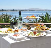 Eat at Whalers restaurant - New South Wales Tourism 