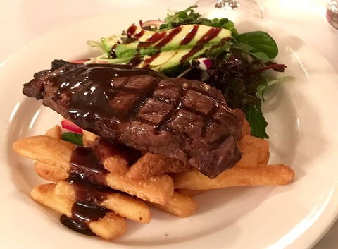 Chrysdals Restaurant - New South Wales Tourism  0