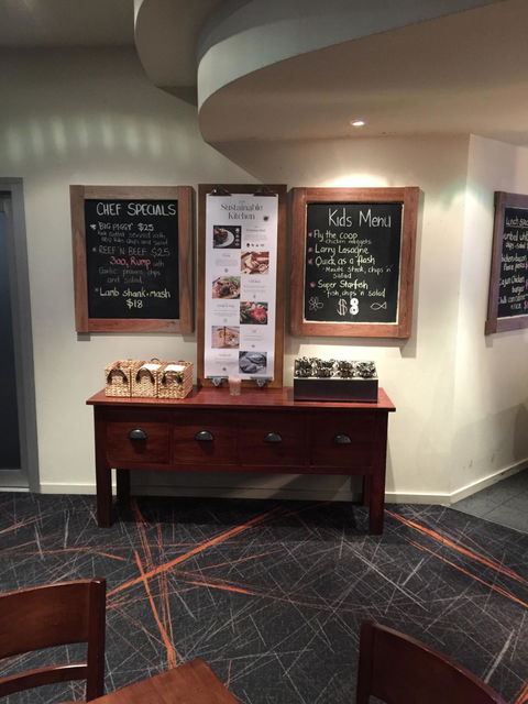 Captain Cook Tavern - New South Wales Tourism  4