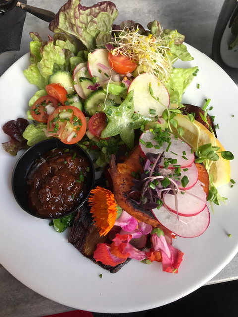 Oasis On The Esplanade - New South Wales Tourism  5