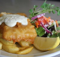 Crackerjacks Kitchen  Coolum Beach Bowlo - New South Wales Tourism 