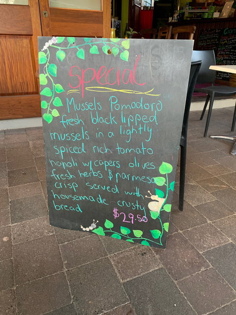 PepperVine - New South Wales Tourism  2