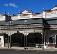 Warwick Hotel - New South Wales Tourism 