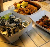 Noosa Harbour Fish Market - New South Wales Tourism 