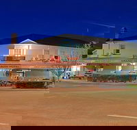 Grand Old Crow Hotel - New South Wales Tourism 
