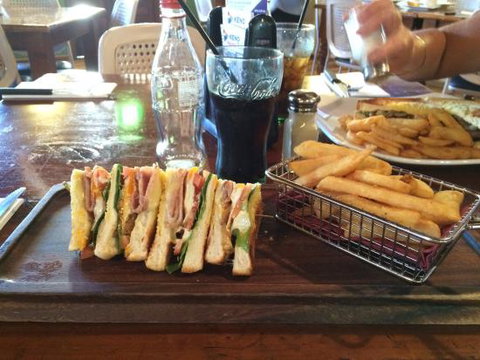 Logan Village Hotel - New South Wales Tourism  0