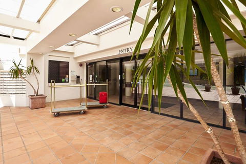 Central West End Apartments - New South Wales Tourism  4