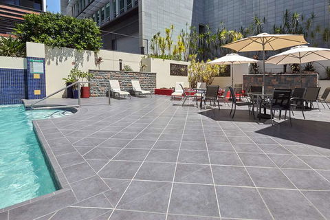 Central West End Apartments - New South Wales Tourism  12