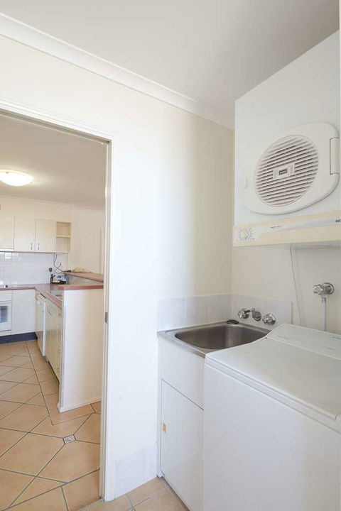 Central West End Apartments - New South Wales Tourism  17
