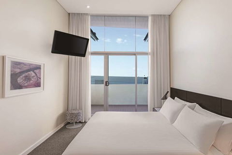 Adina Apartment Hotel Perth - New South Wales Tourism  5