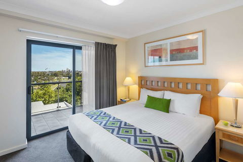 Nesuto Mounts Bay Perth Apartment Hotel - New South Wales Tourism  5