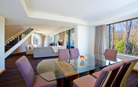 Crowne Plaza Canberra - New South Wales Tourism  13