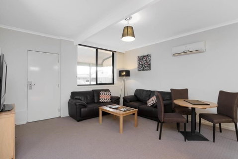New Crossing Place Motel - New South Wales Tourism  13