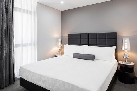 Meriton Suites Chatswood - New South Wales Tourism  11