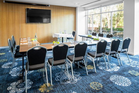 Hotel Urban St Leonards - New South Wales Tourism  8
