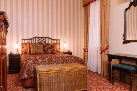 Hadley's Orient Hotel - New South Wales Tourism  4