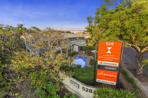 The Airport International Motel - New South Wales Tourism  0