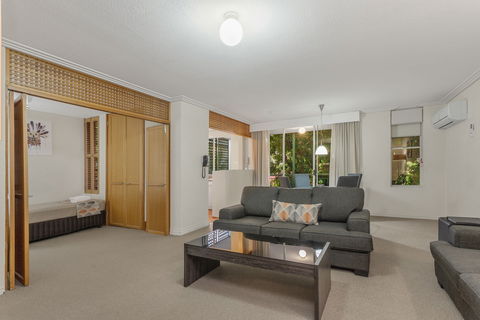 The Airport International Motel - New South Wales Tourism  8