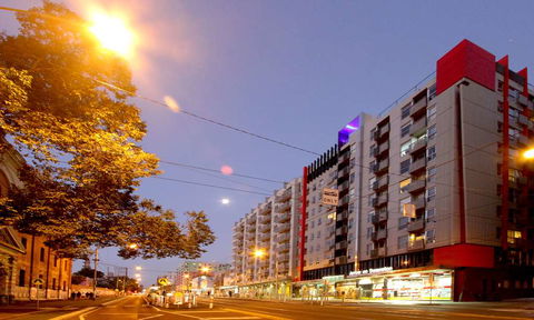 Arrow On Swanston - New South Wales Tourism  1
