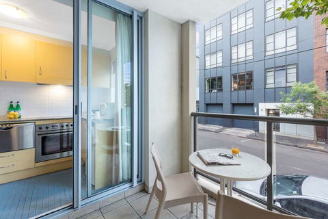 Nesuto Chippendale Sydney Apt Hotel - New South Wales Tourism  11