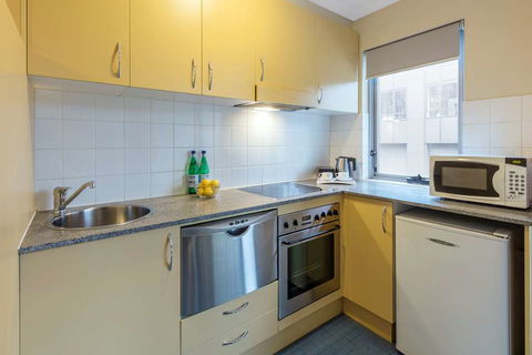 Nesuto Chippendale Sydney Apt Hotel - New South Wales Tourism  12