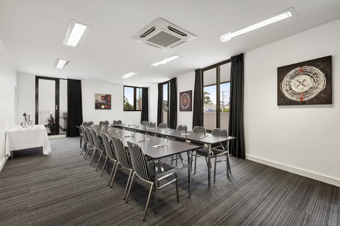 Quest Ivanhoe - New South Wales Tourism  11