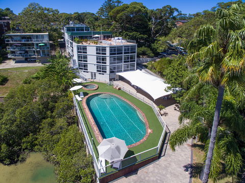 Metro Mirage Hotel Newport - New South Wales Tourism  1