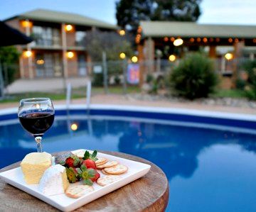 Statesman Motor Inn - New South Wales Tourism  1