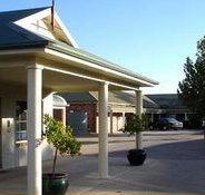 Country Gardens Motor Inn - New South Wales Tourism 