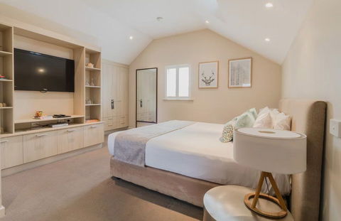 The Haus Studio Apartments - New South Wales Tourism  1