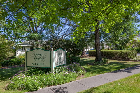 Yarra Gables Motel - New South Wales Tourism  0